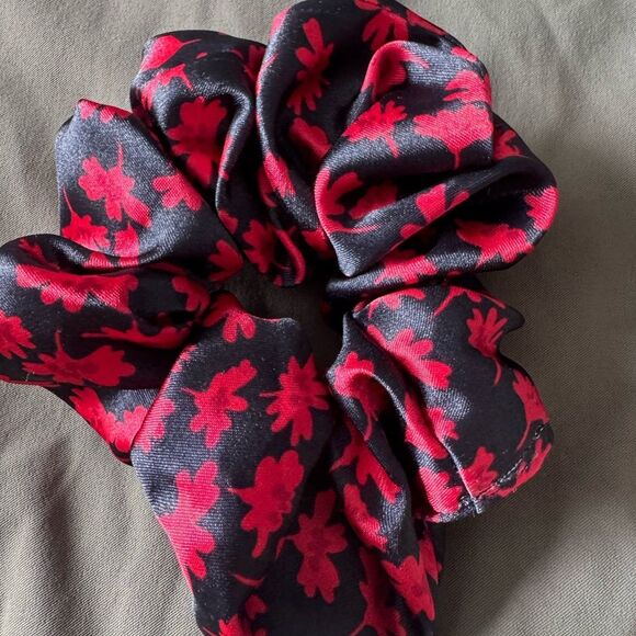 Floral Black and Red Scrunchie Handmade - Picture 2 of 3